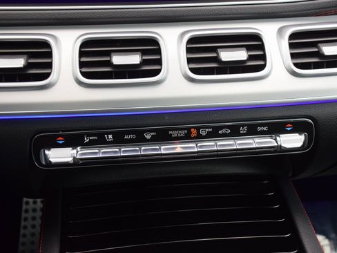 Used 2023 Mercedes-Benz GLE 53 AMG AMG GLE 53 image 28