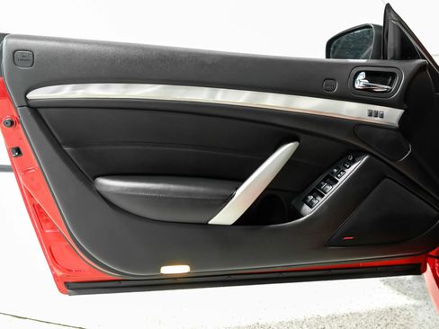 Used 2011 INFINITI G37 Sport w/ Premium Pkg image 40