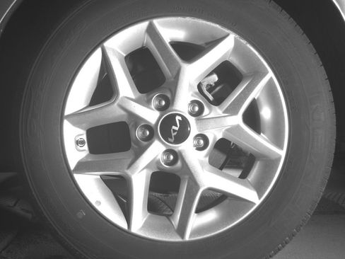 Used 2025 Kia Soul LX w/ LX Technology Package FWD image 14