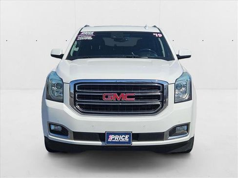 Used 2019 GMC Yukon SLT image 2