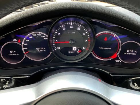 Used 2020 Porsche Panamera image 16