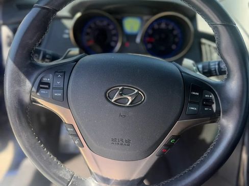 Used 2015 Hyundai Genesis 3.8 RWD image 12