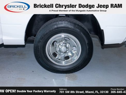 Used 2021 RAM 1500 Classic SLT RWD image 35