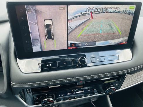 Used 2024 Nissan Rogue Platinum w/ Platinum Premium Package image 15