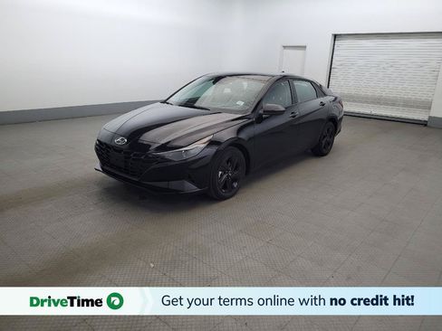 Used 2023 Hyundai Elantra SEL w/ Cargo Package FWD image 1