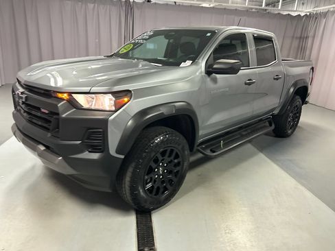 Used 2024 Chevrolet Colorado Trail Boss w/ Advanced Trailering Package AWD/4WD image 3