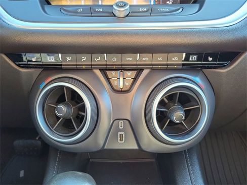 Used 2019 Chevrolet Blazer LT w/ Sound & Technology Package image 32