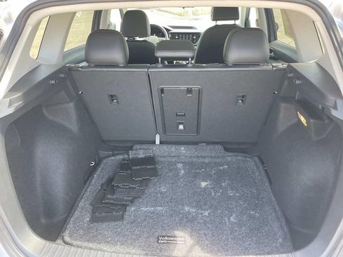 Certified 2022 Volkswagen Taos SE FWD image 24