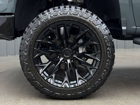 Used 2026 Chevrolet Silverado 1500 LT Trail Boss w/ LT Trail Boss Premium Package AWD/4WD image 10