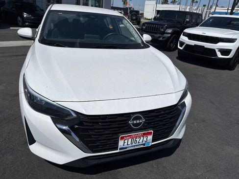 Used 2024 Nissan Sentra SV FWD image 6