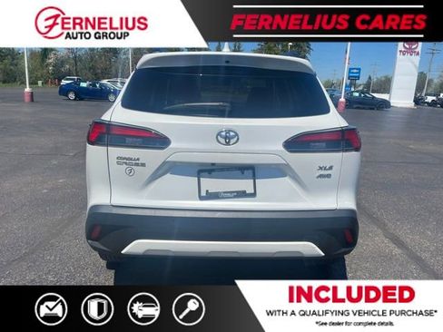 Used 2023 Toyota Corolla Cross XLE w/ Convenience Package AWD/4WD image 6