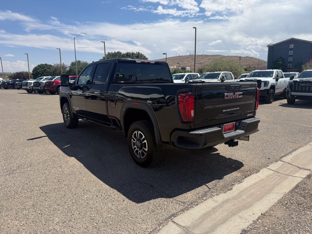 Used 2022 GMC Sierra 2500 AT4 w/ Gooseneck/5TH Wheel Package AWD/4WD image 7