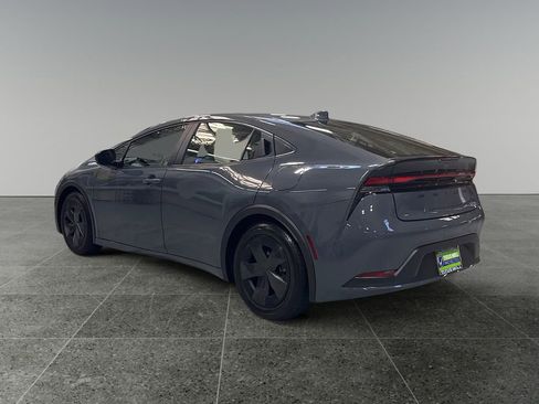 Used 2023 Toyota Prius LE image 6