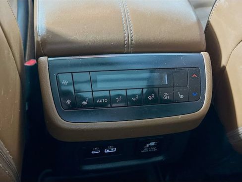 Used 2023 Nissan Pathfinder Platinum AWD/4WD image 29