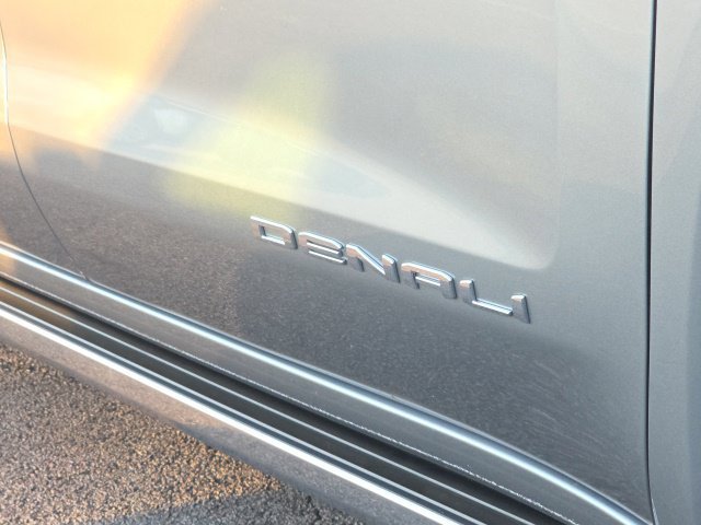 Used 2026 GMC Sierra 1500 Denali AWD/4WD image 9