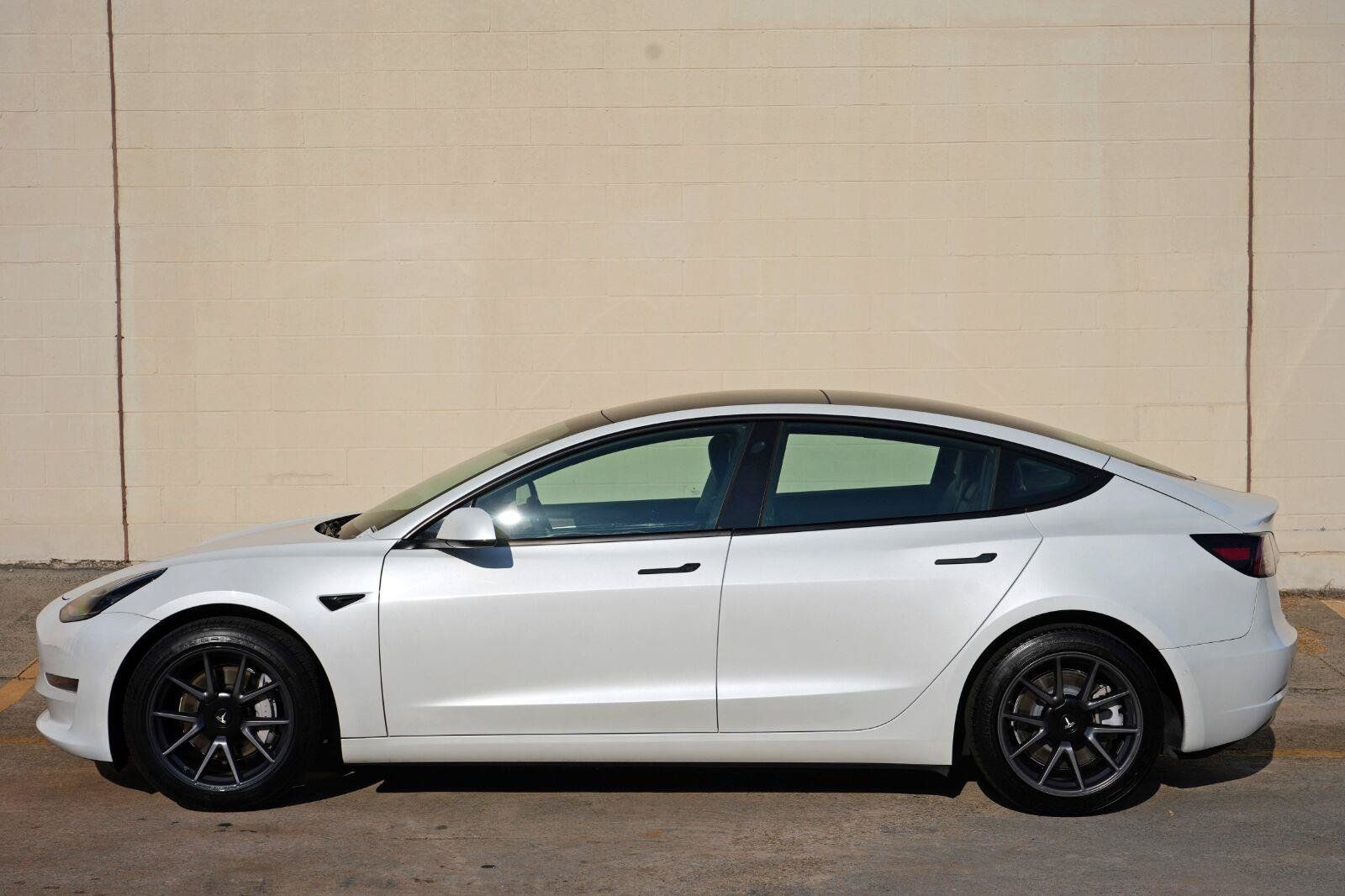 Used 2022 Tesla Model 3 Standard Range RWD image 46