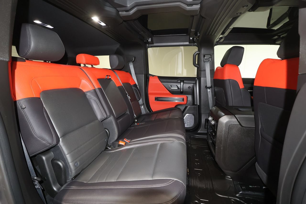 Certified 2026 GMC Hummer EV 3X w/ Carbon Fiber Edition Package AWD/4WD image 25