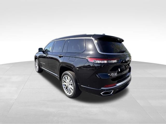 Used 2023 Jeep Grand Cherokee L Summit w/ Advanced Protech Group IV AWD/4WD image 6