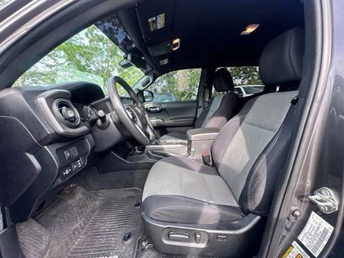 Used 2021 Toyota Tacoma TRD Sport w/ Technology Package AWD/4WD image 24