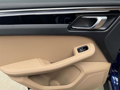 Used 2024 Porsche Macan image 7