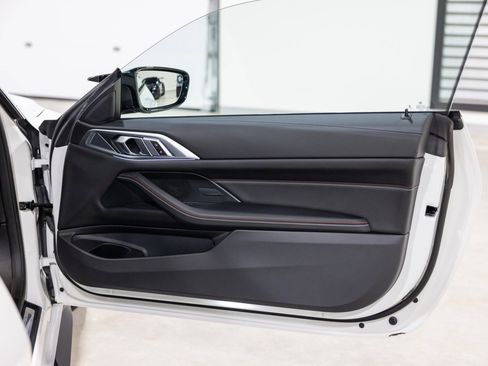 Used 2023 BMW M4 CSL image 32