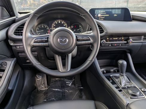 Used 2023 MAZDA MAZDA3 s image 8