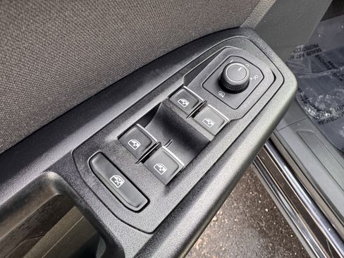 Used 2019 Volkswagen Atlas S w/ Towing Package image 23