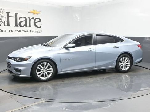 Used 2017 Chevrolet Malibu LT FWD image 29