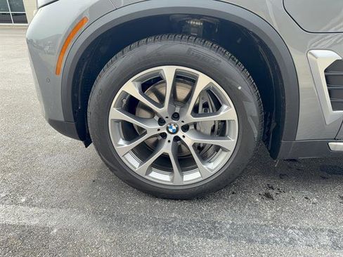 New 2026 BMW X5 xDrive50e image 24
