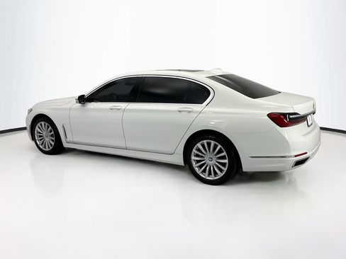 Used 2020 BMW 740i w/ Premium Package RWD image 7