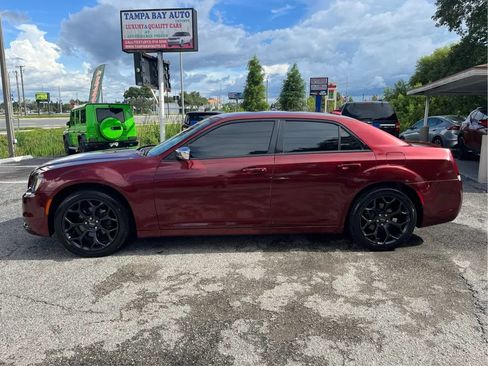 Used 2019 Chrysler 300 Touring w/ Sport Appearance Package RWD image 8