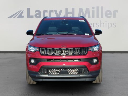 New 2026 Jeep Compass Latitude image 8