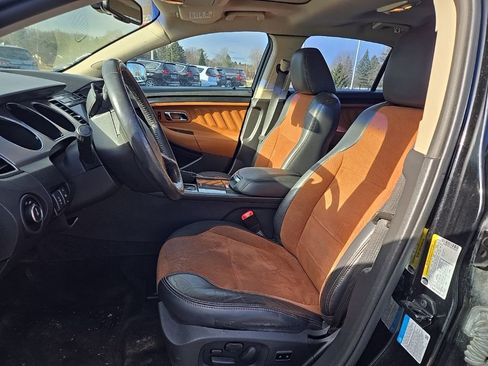 Used 2012 Ford Taurus SHO image 9