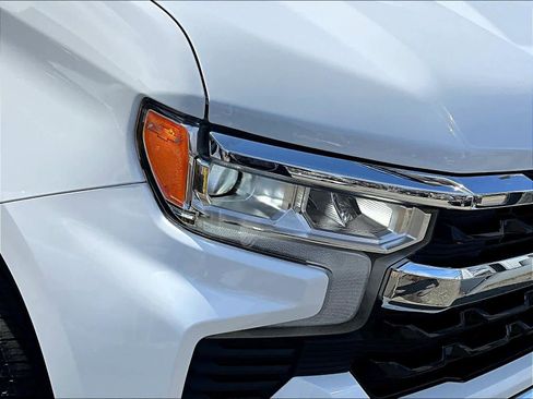 Used 2023 Chevrolet Silverado 1500 LT image 32