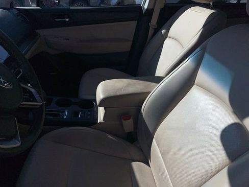 Used 2018 Subaru Outback 3.6R Limited image 21