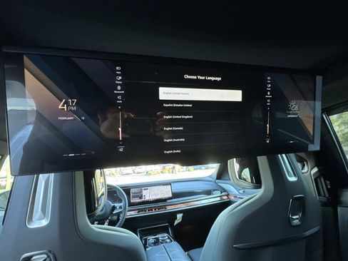 Certified 2025 BMW i7 eDrive50 w/ M Sport Package image 17