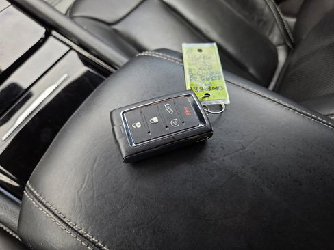 Used 2023 Jeep Grand Cherokee Overland RWD image 37