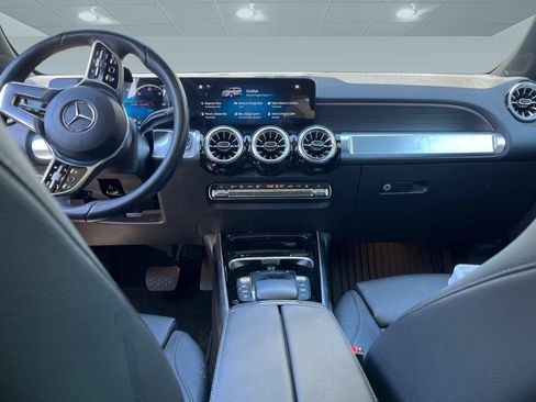 Used 2023 Mercedes-Benz EQB 300 4MATIC image 7