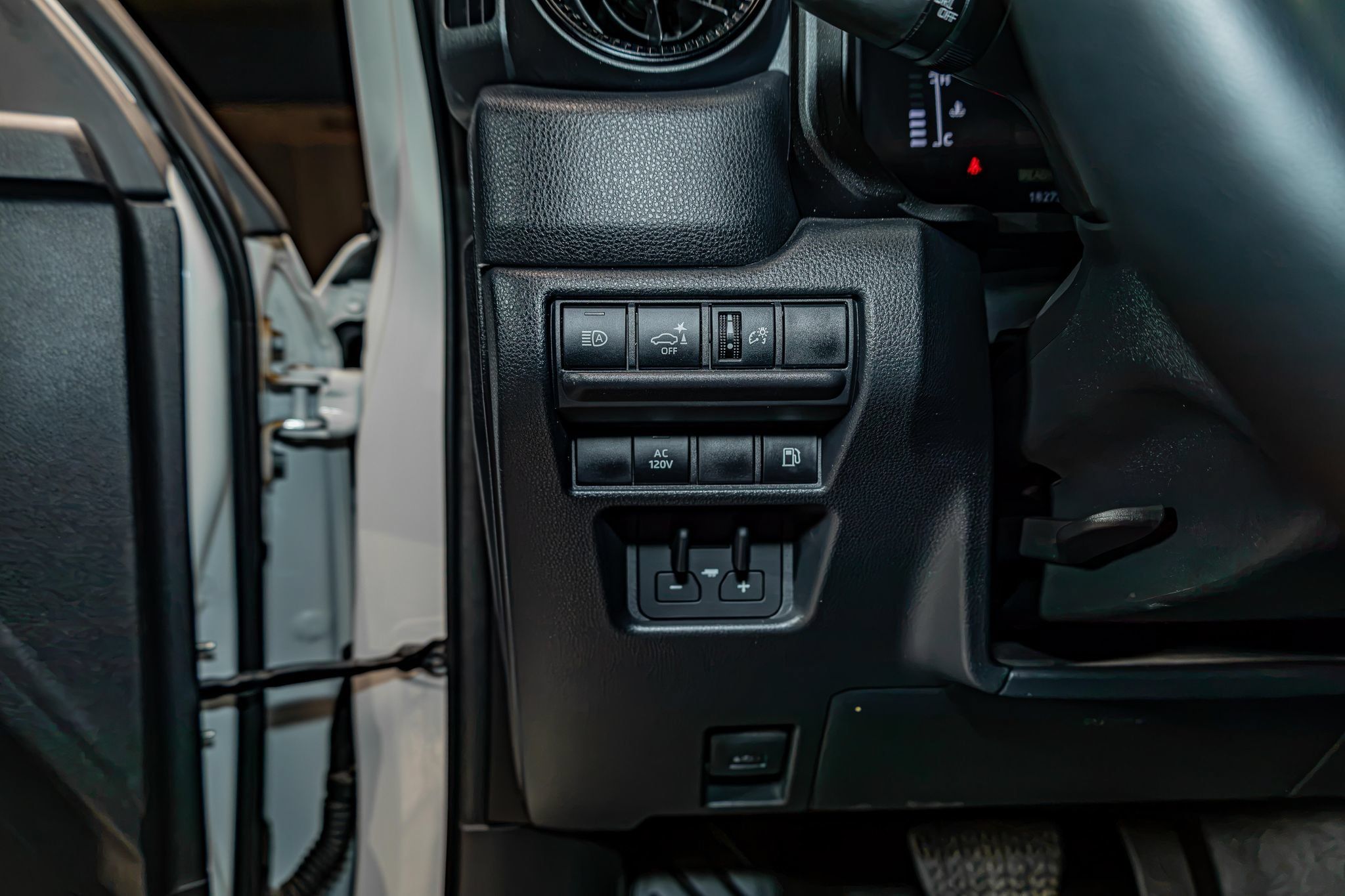 Used 2025 Toyota Land Cruiser 1958 AWD/4WD image 17