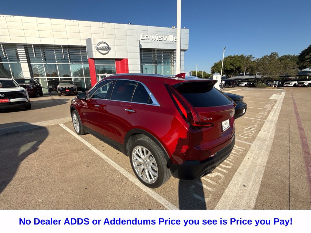 Used 2023 Cadillac XT4 Luxury w/ Cold Weather Package FWD image 6
