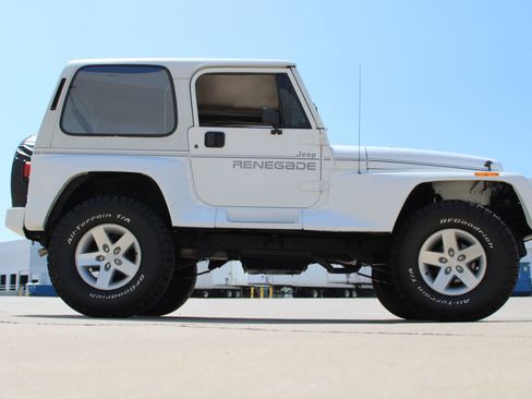 Used 1991 Jeep Wrangler Renegade AWD/4WD image 19