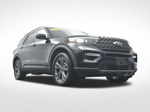 Certified 2023 Ford Explorer XLT w/ Equipment Group 202A AWD/4WD image 34