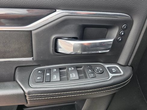 Used 2022 RAM 3500 Laramie AWD/4WD image 14