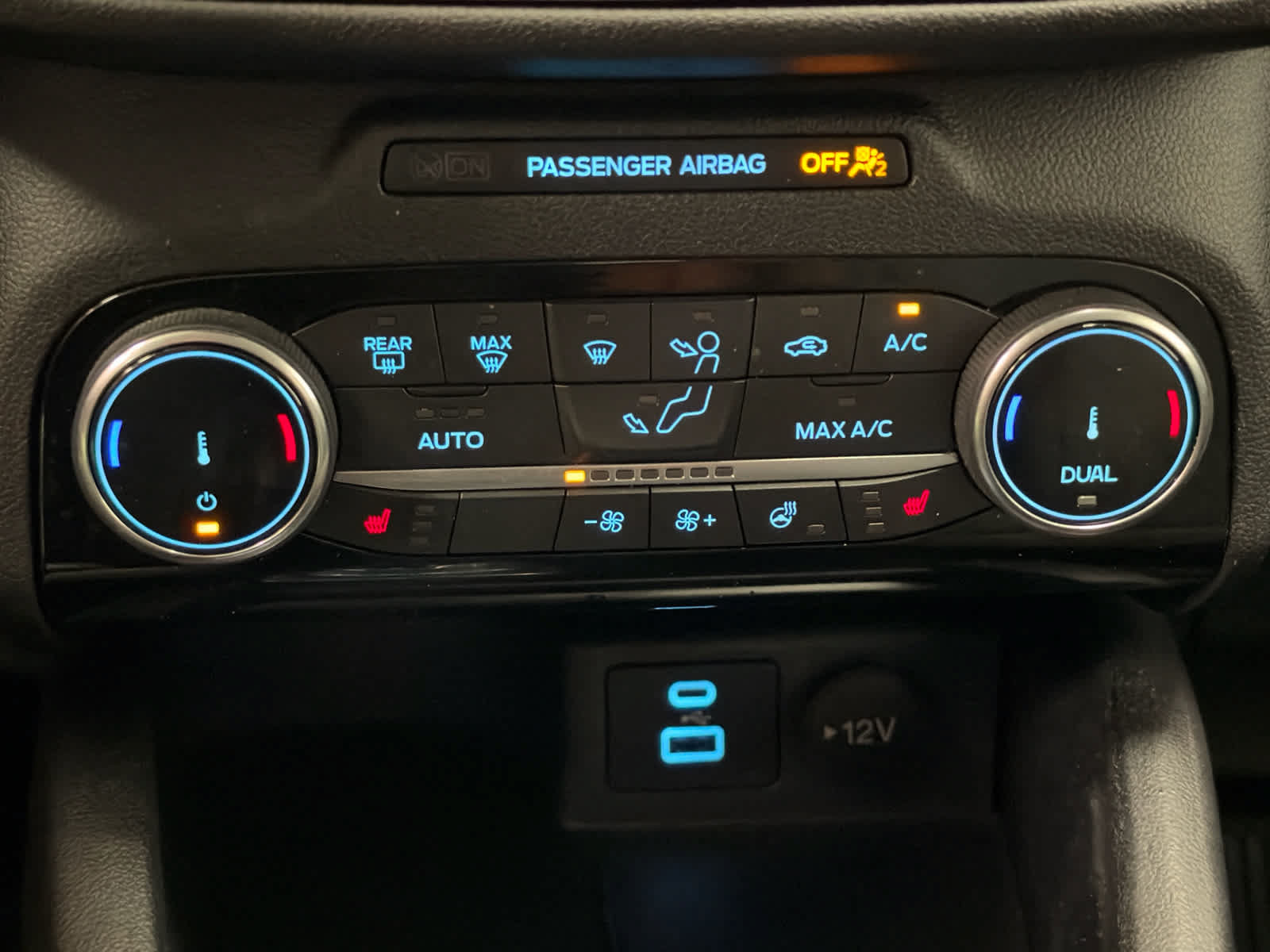 Used 2022 Ford Escape SE w/ Convenience Package FWD image 22