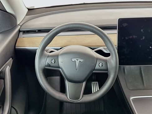 Used 2022 Tesla Model Y Performance AWD/4WD image 17