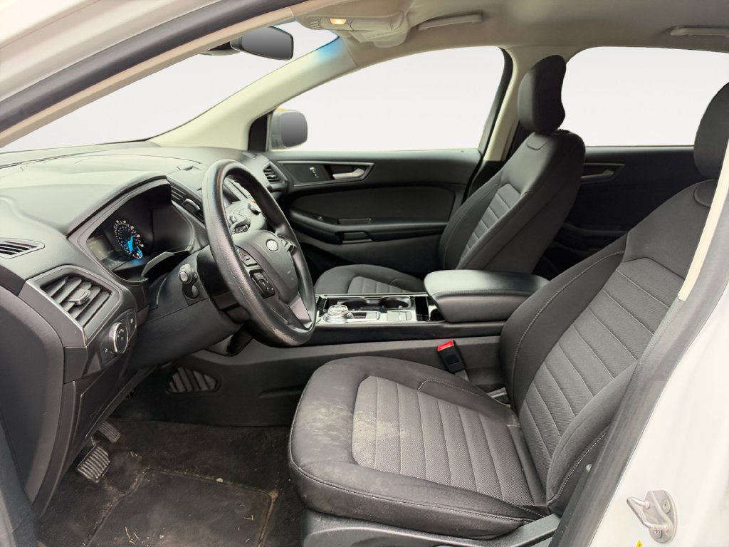 Used 2019 Ford Edge SE FWD image 9