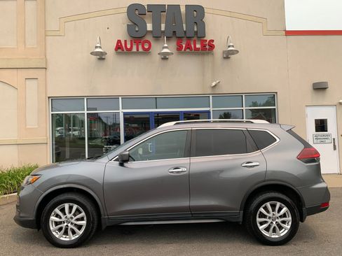 Used 2018 Nissan Rogue SV AWD/4WD image 4