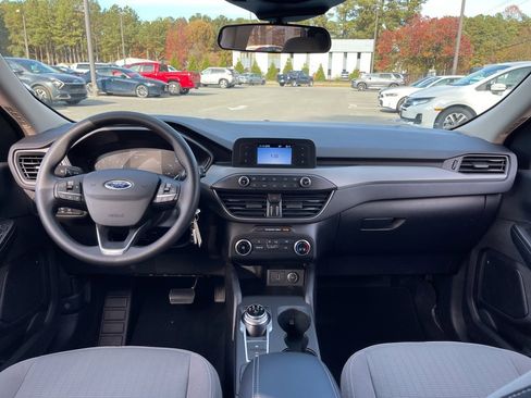Used 2020 Ford Escape S image 8