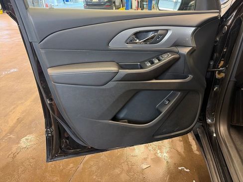 Used 2023 Chevrolet Traverse LT AWD/4WD image 22