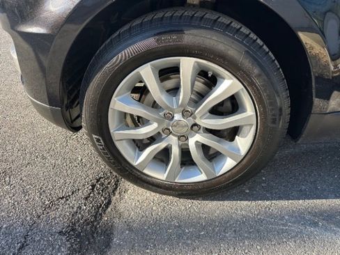 Used 2015 Land Rover Range Rover Sport HSE image 11